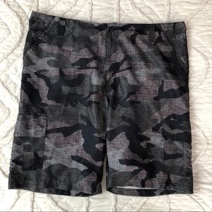 Men’s Camo Lightweight Shorts Size 38